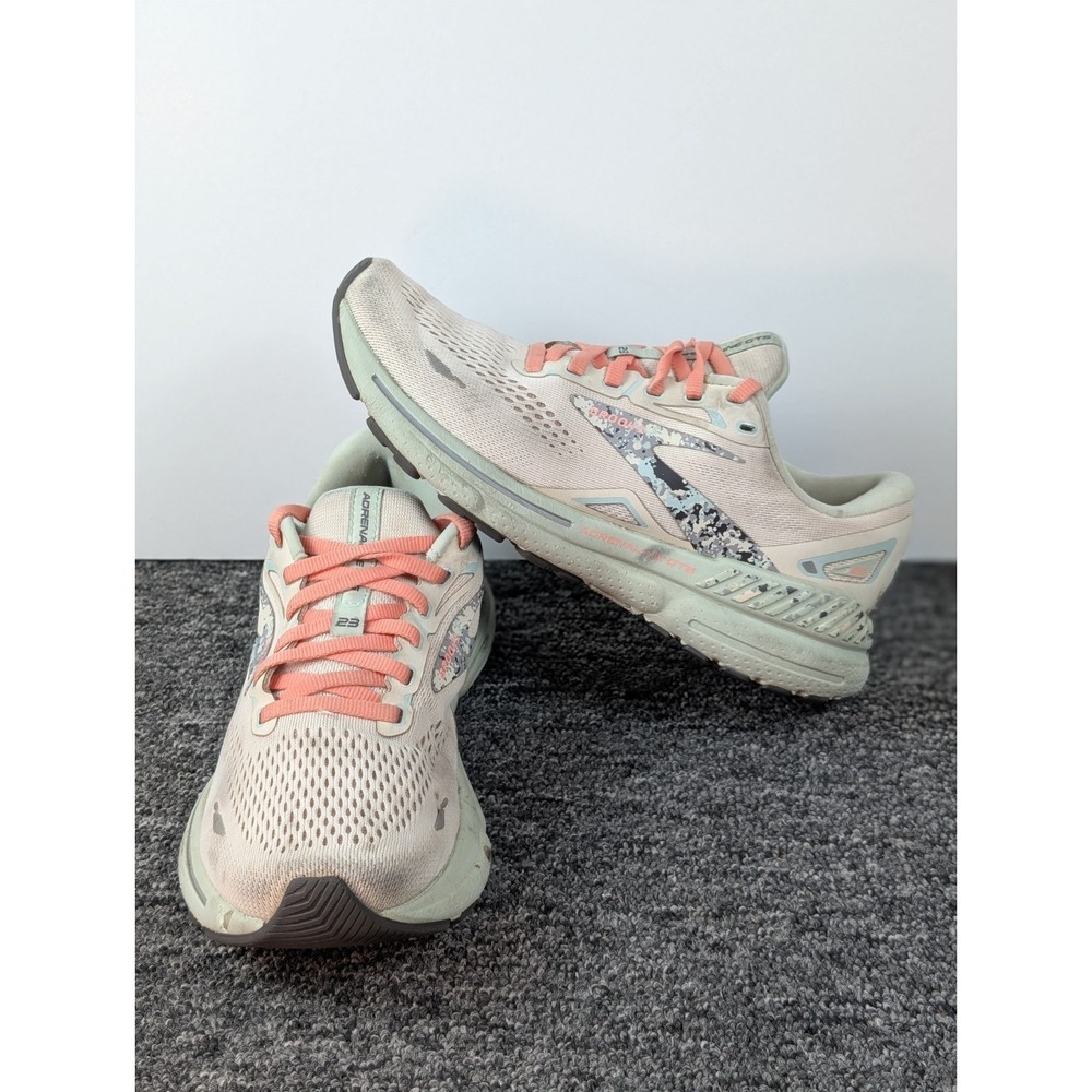 Brooks Adrenaline GTS 23 Running Shoes Women's Sz 8 Whitecap Surf Flower Sneaker